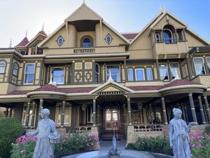 winchester-mystery-house-exterior-28-2