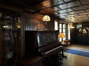 winchester-mystery-house-interior-104-2