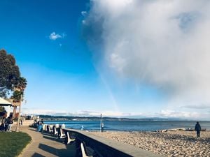 capitola-beach-esplanade-view