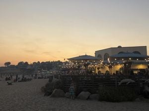 capitola-beach-zeldas-at-night