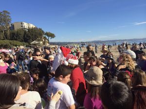 capitola-surfing-santa