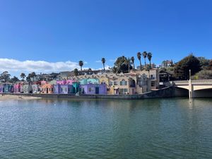 capitola-venetian-hotel-bright