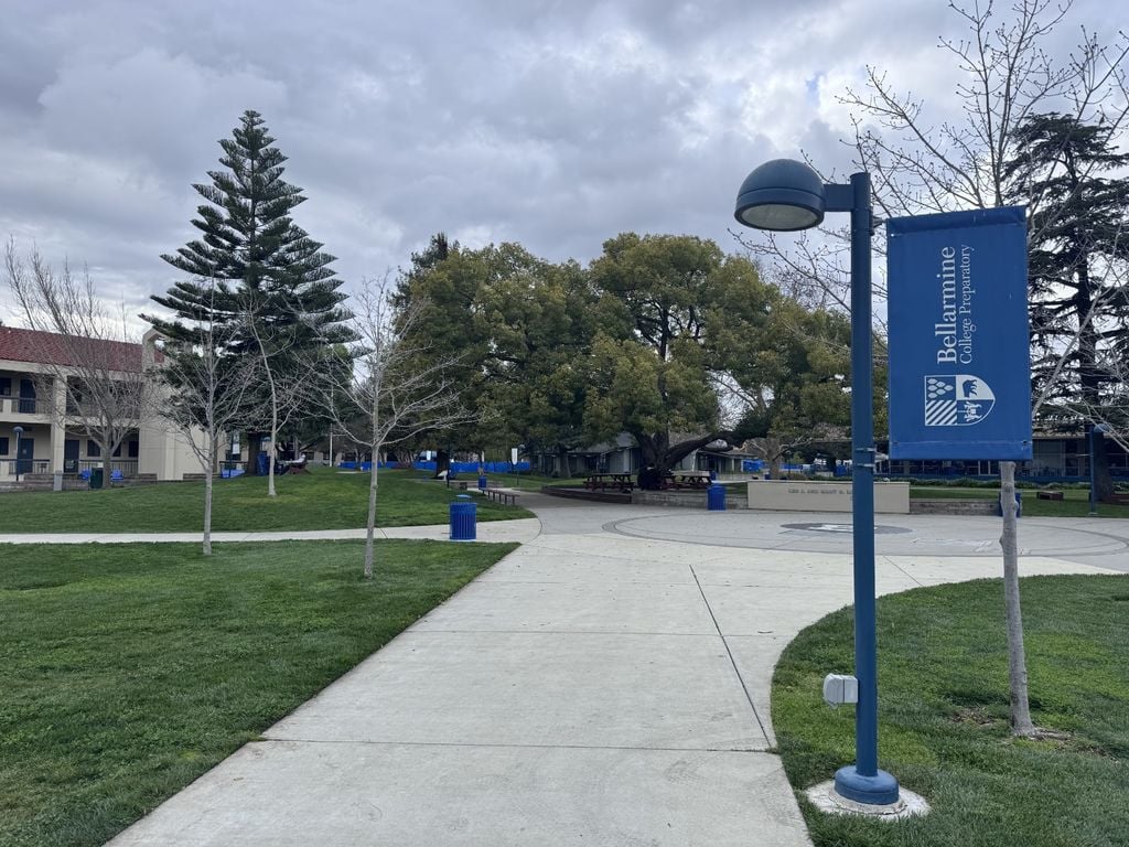 bellarmine-quad-sign