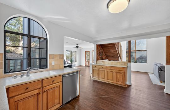 270-038_038_rt_09684_589-2