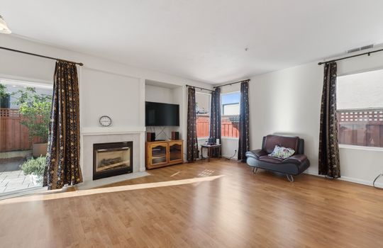 04-fr-024_rt_03799_972