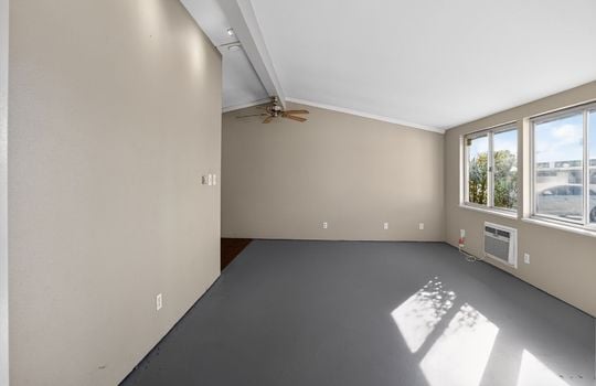 070-13_3354_Ronald_Way_Concord_CA_94519_USA-Living_room-A7400013