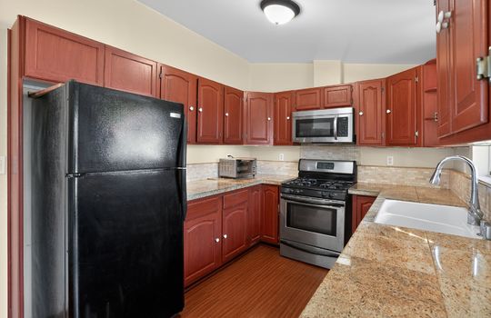 300-16_3354_Ronald_Way_Concord_CA_94519_USA-Kitchen-A7400010