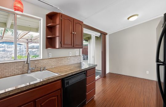 310-17_3354_Ronald_Way_Concord_CA_94519_USA-Kitchen-A7400011