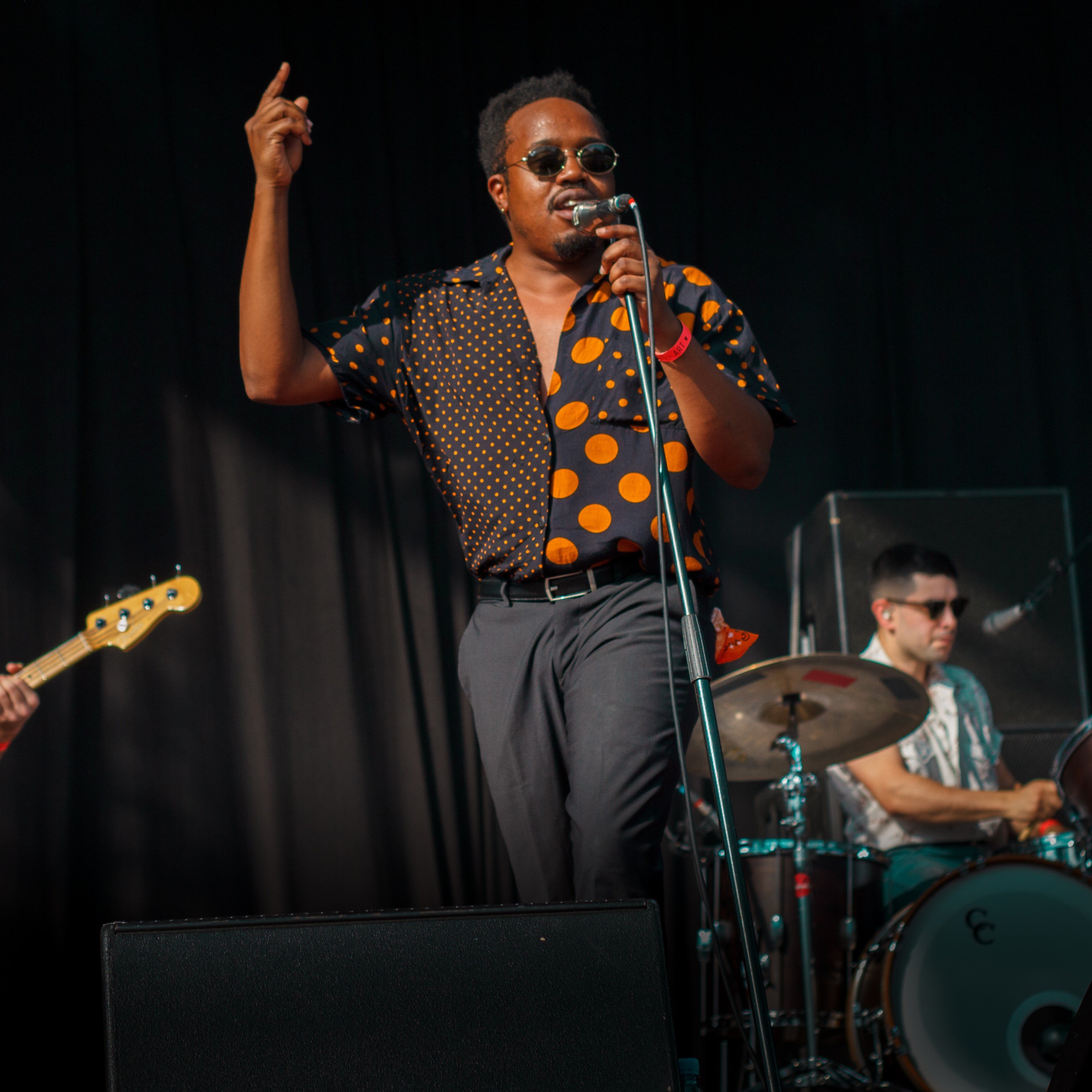 Durand Jones & The Indications auf der Hauptbühne am Haldern Pop Festival 2019