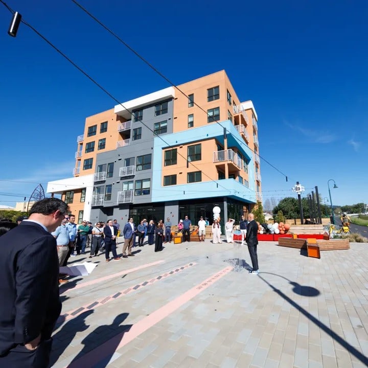 Grand-Opening-of-RiverRow-5