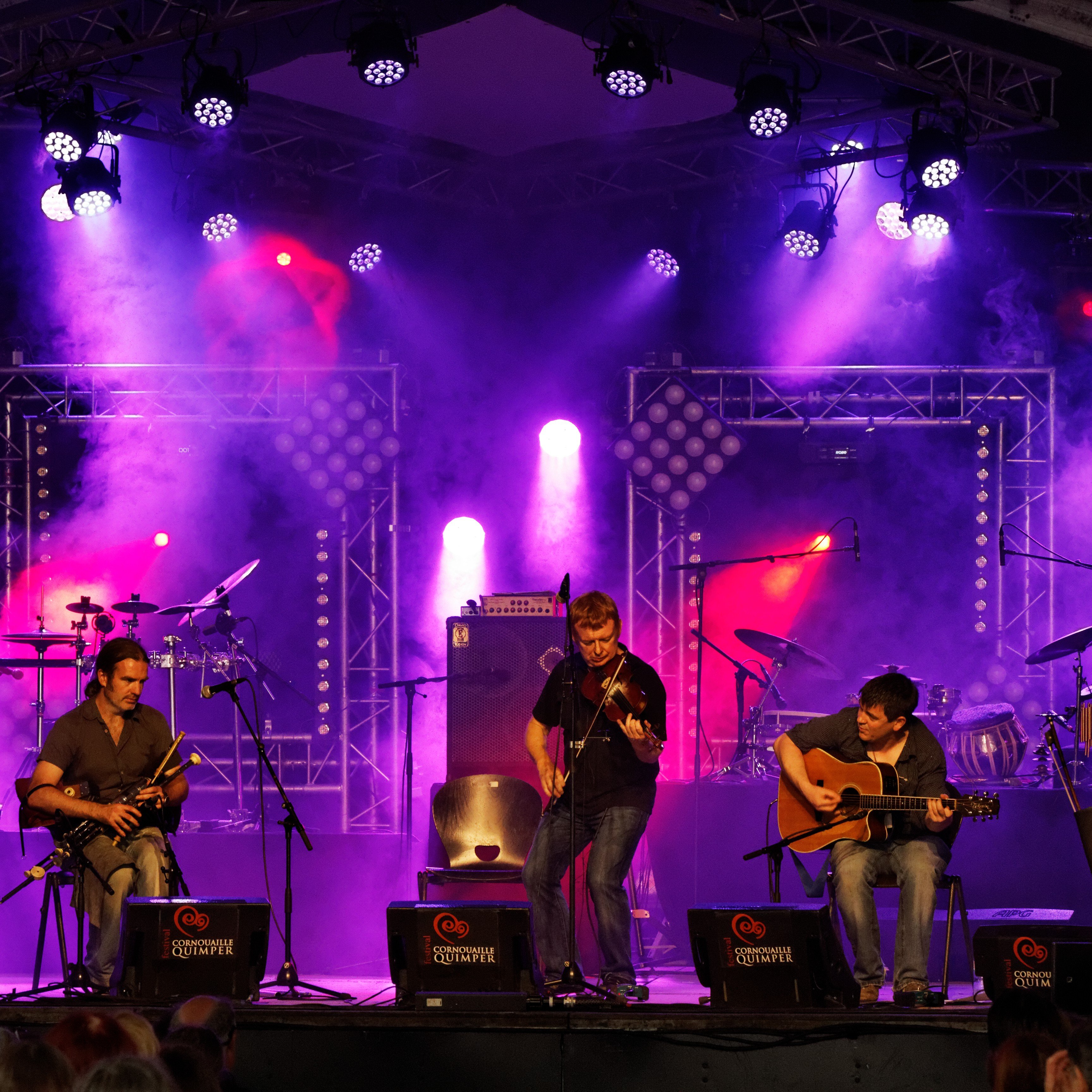 Photo_-_Festival_de_Cornouaille_2013_-_Lúnasa_en_concert_le_25_juillet_-_035