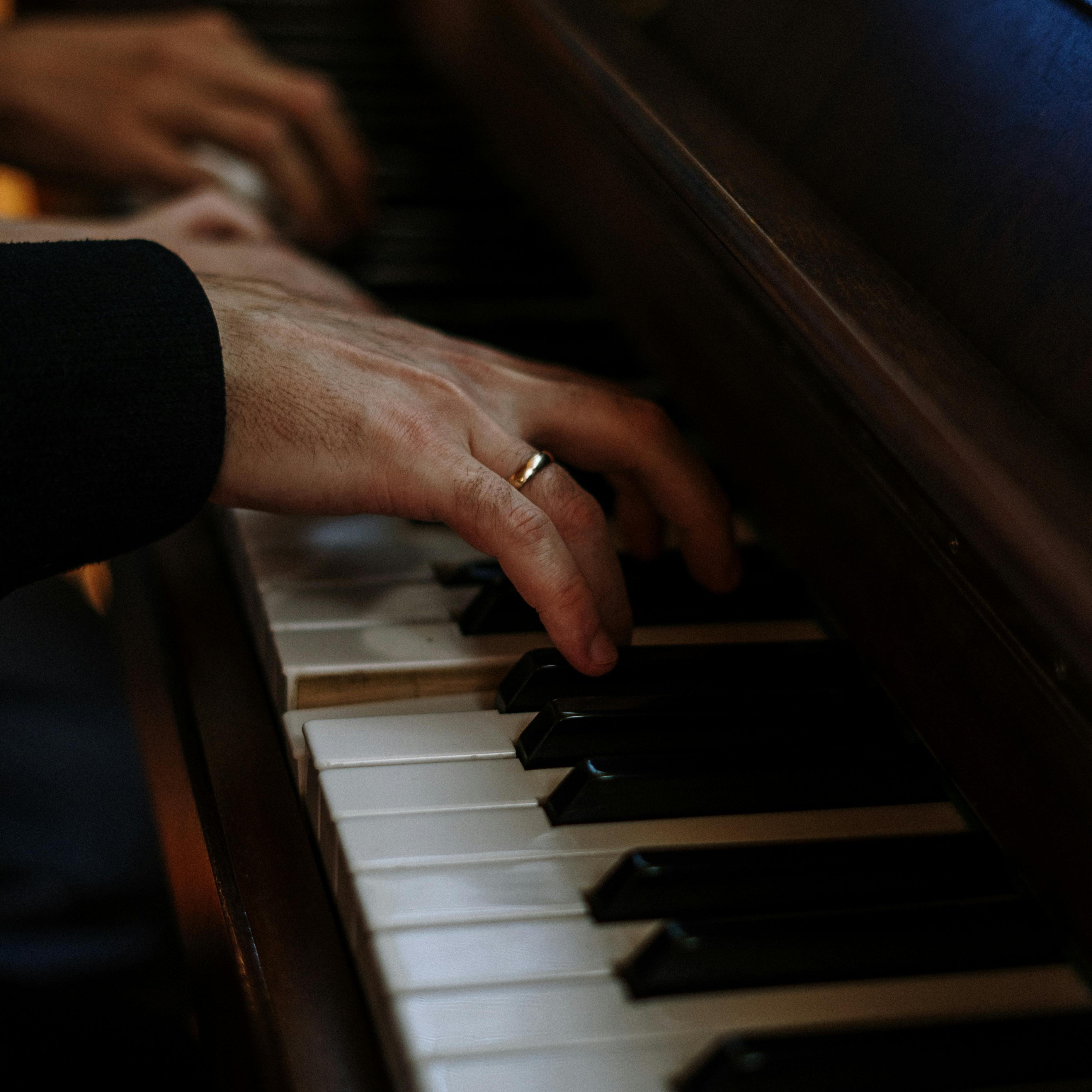 pexels-cottonbro-4088819