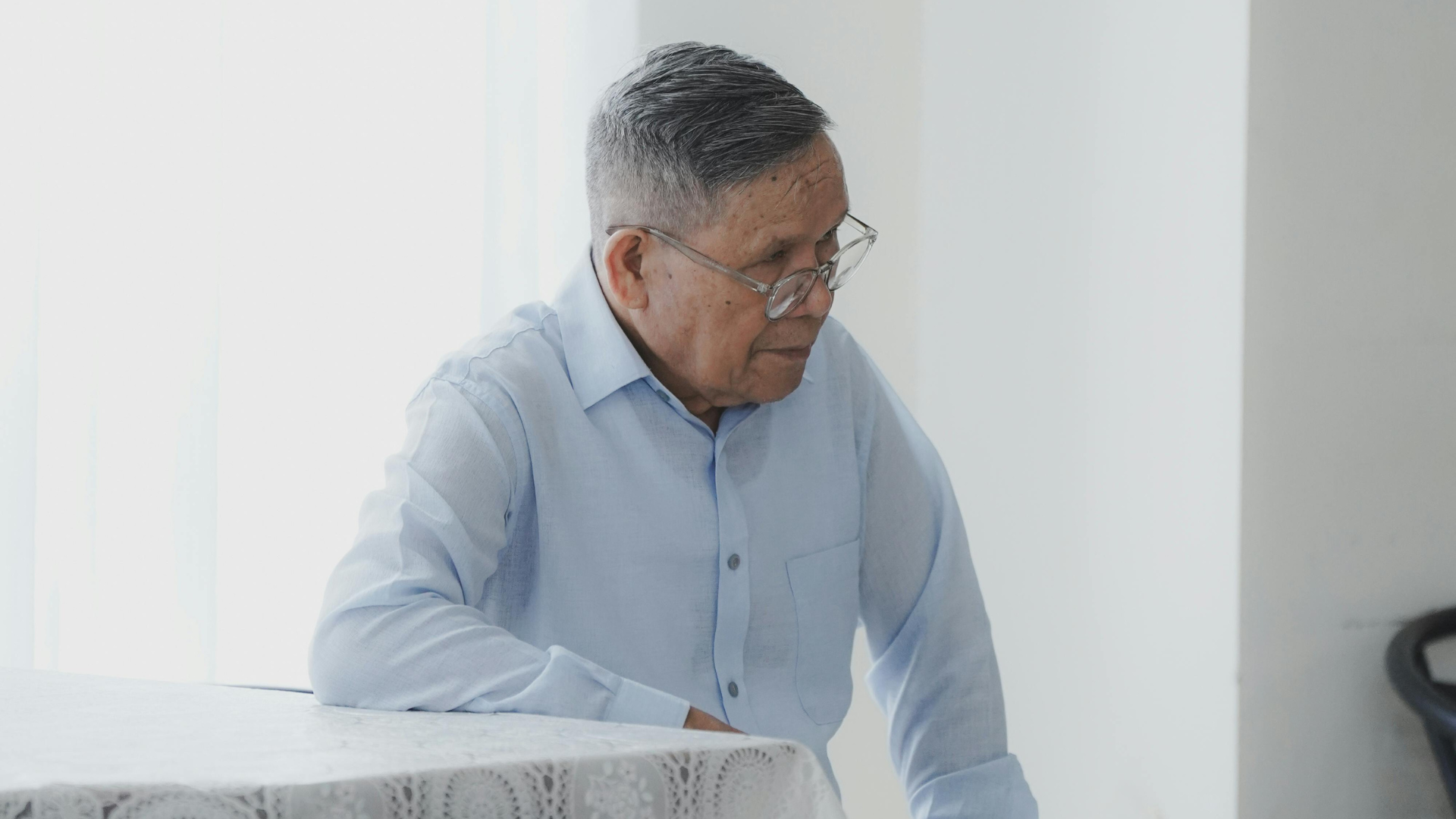 Moving a Parent with Dementia or Cognitive Decline: What Silicon Valley Families Need to Know