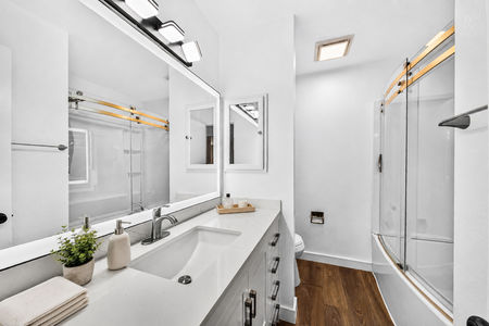 Bathroom1