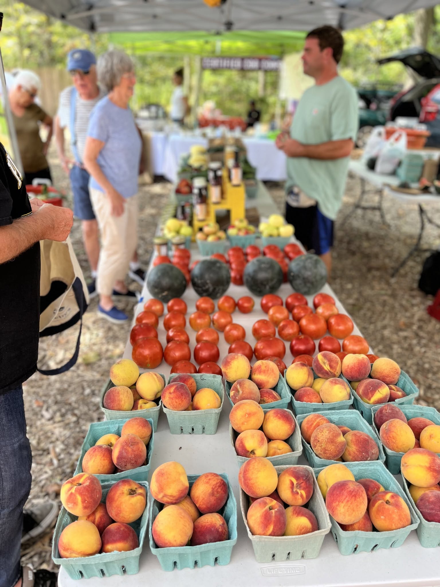Nassau Valley Vineyards Farmers Market 2