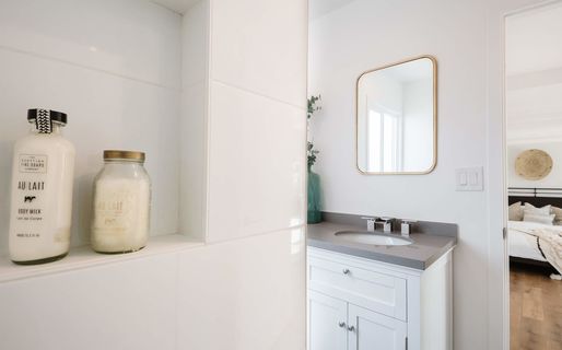 5617 Ashworth Street Photos (30)