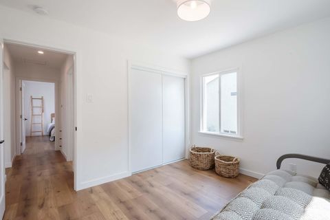 5617 Ashworth Street Photos (57)