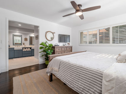 28SantaCruzInterior-16