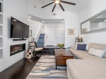 28SantaCruzInterior-20