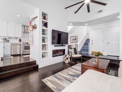 28SantaCruzInterior-21