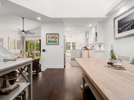 28SantaCruzInterior-8