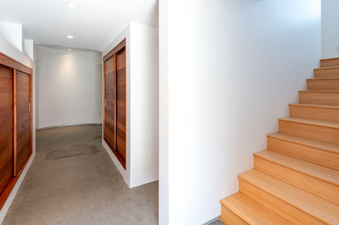 905 E Pine ES-7801059