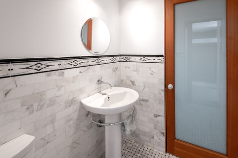 905 E Pine ES-7801062