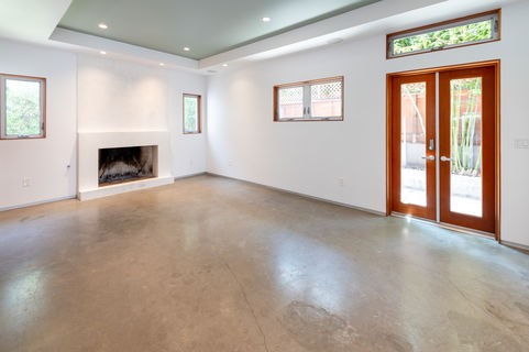 905 E Pine ES-7801081