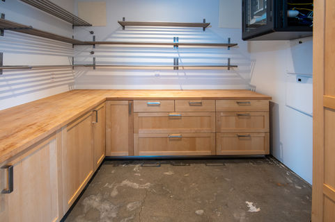 905 E Pine ES-7801176