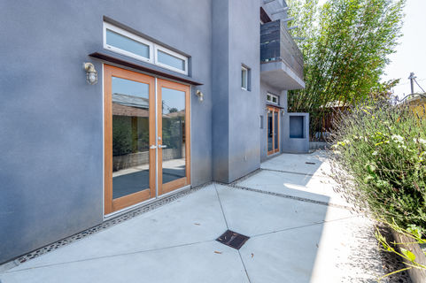 905 E Pine ES-7801188