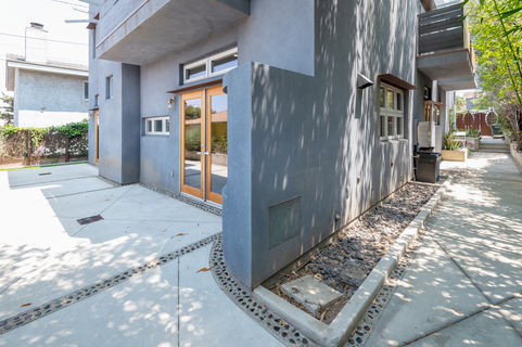 905 E Pine ES-7801193