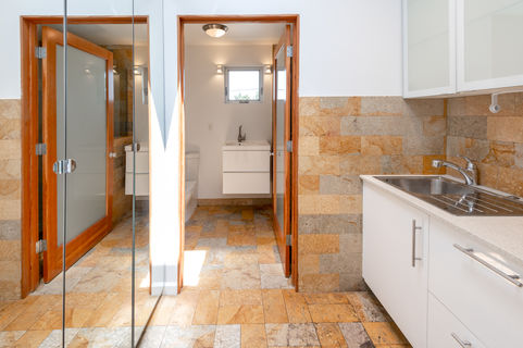 905 E Pine ES-7801214