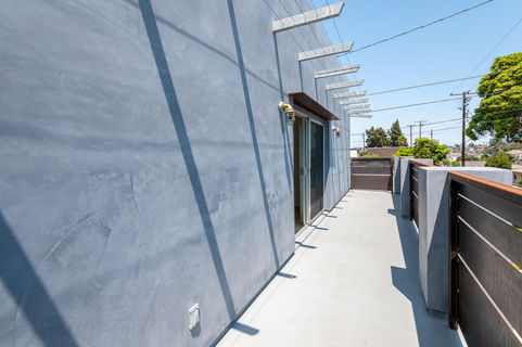 905 E Pine ES-7801232