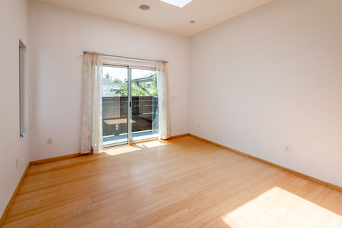 905 E Pine ES-7801247