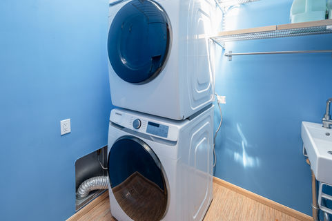 905 E Pine ES-7801255