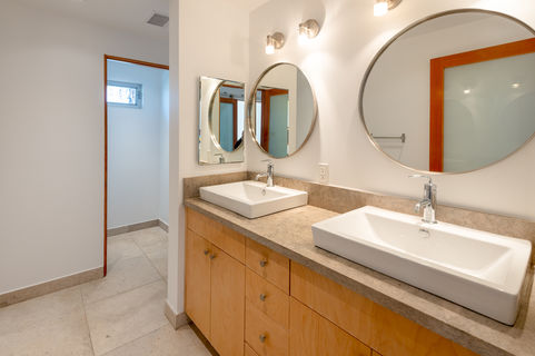 905 E Pine ES-7801259