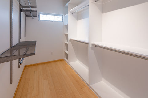 905 E Pine ES-7801277