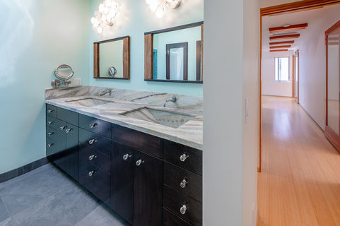 905 E Pine ES-7801286