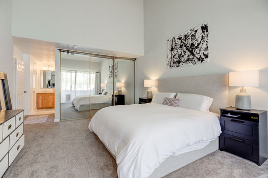 2323 S Bentley #301-16