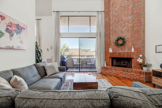 2323 S Bentley #301-26