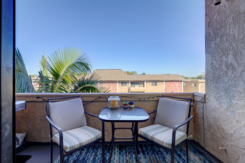 2323 S Bentley #301-34