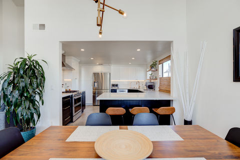 2323 S Bentley #301-47