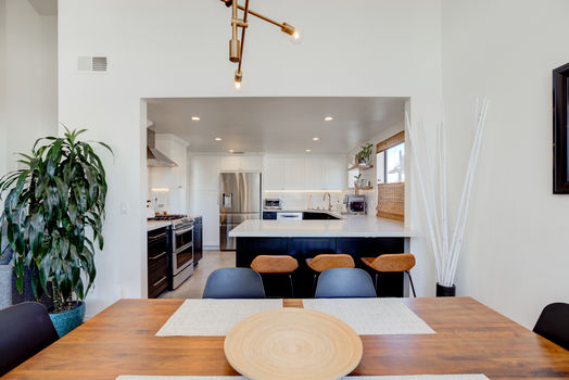 2323 S Bentley #301-47