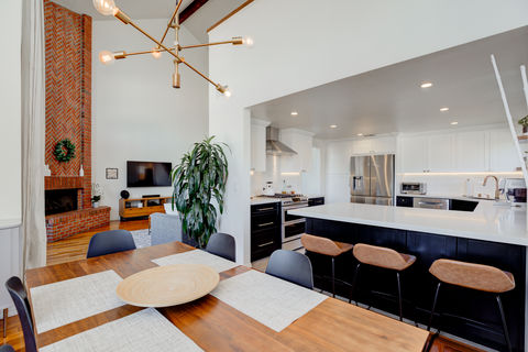 2323 S Bentley #301-48