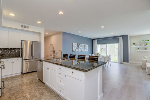 13024 Union Ave #302-27