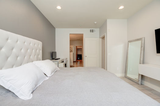 13024 Union Ave #302-40