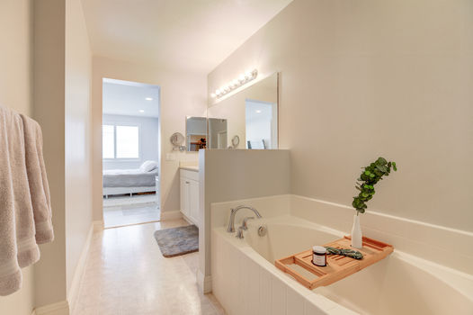 13024 Union Ave #302-47