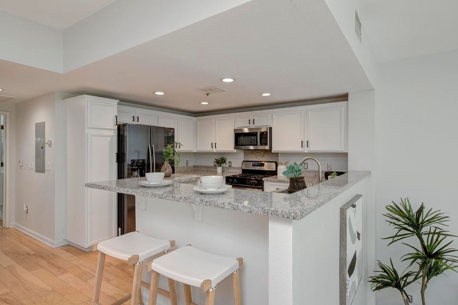 13200 Pacific Promenade-21