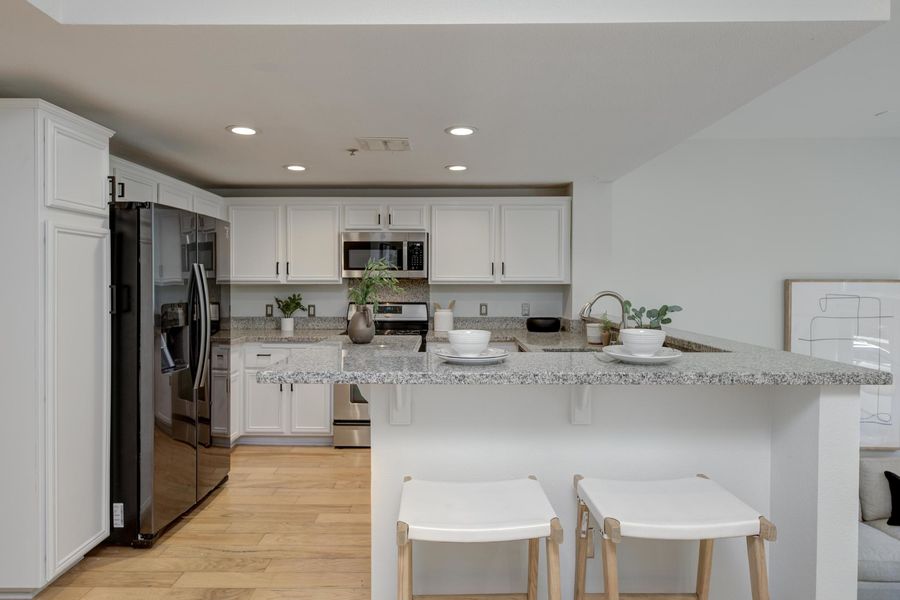 13200 Pacific Promenade-23