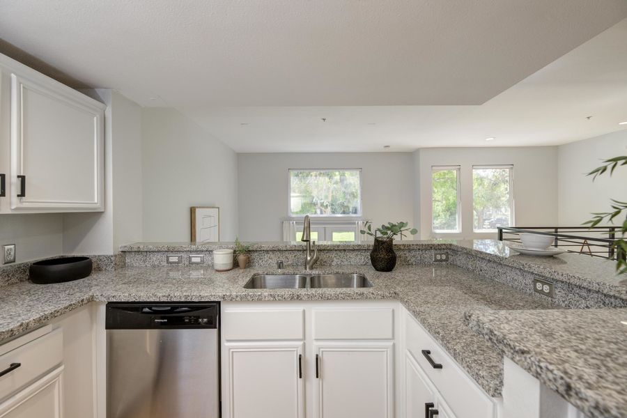 13200 Pacific Promenade-26